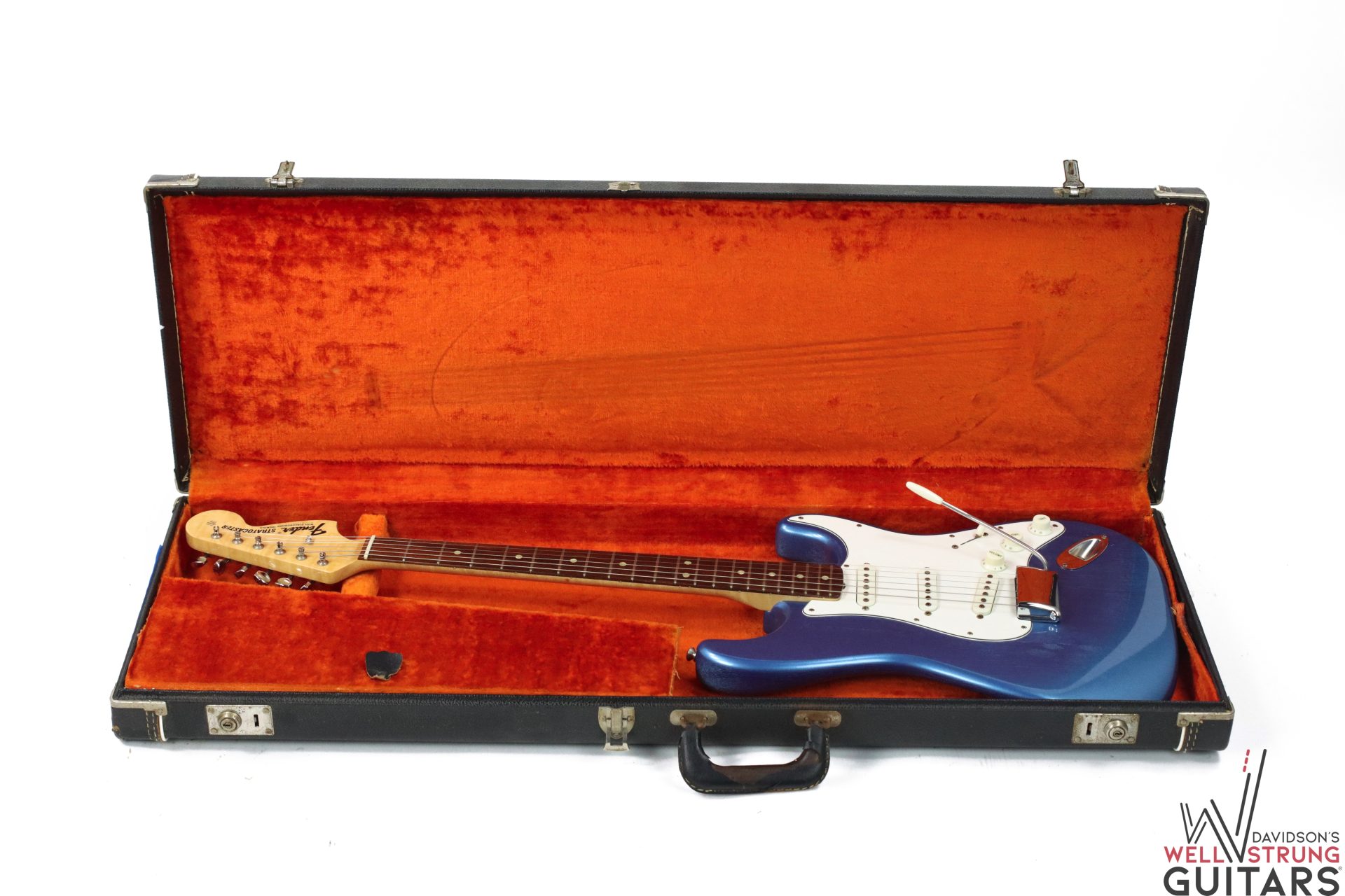 Fender Stratocaster メタリックブルー Stratocaster – Blue Metallic – Davidson's Well Strung Guitars – We